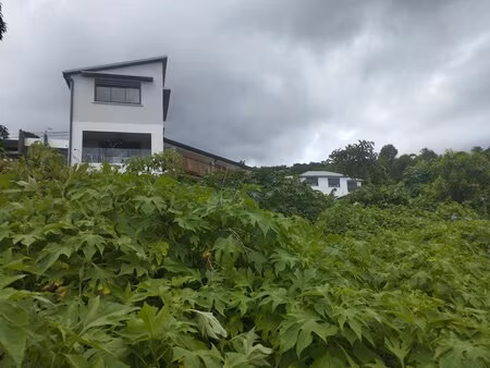 parcelle de 1 200m² à la possession - pichette