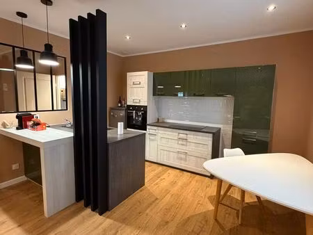 loft/atelier/surface 3 pièces 125 m²