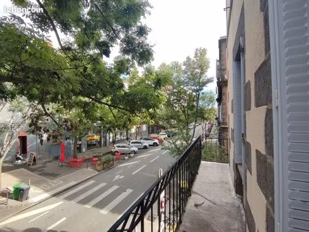 t2 meublé 35m²+ balcon en centre-ville