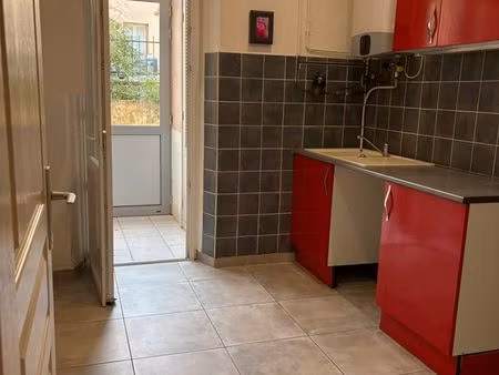 appartement 50 m2 entièrement climatisé et repeint à saint jean du var