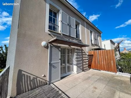à louer – duplex f3 de 63 m² – combs-la-ville – quartier bois l’évêque