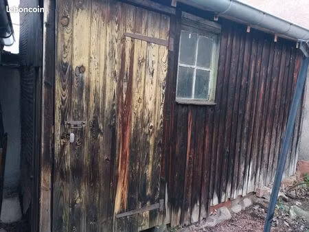 cabanon pour vélo ou dépôt divers