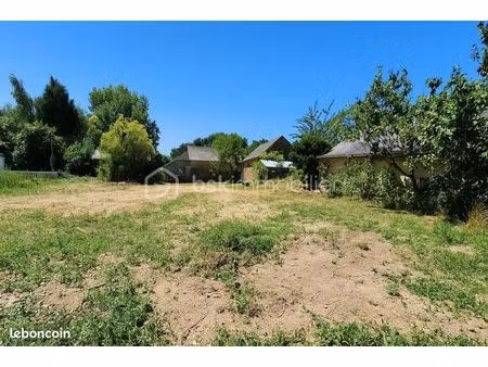 terrain 1 065 m² chanteloup