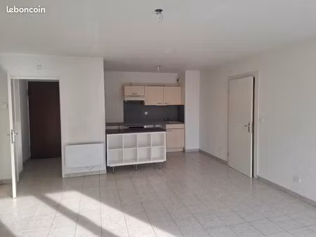 appartement f2  56m² centre saint-quentin