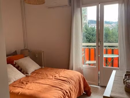 t2 48m2 ensoleillé meublés/équipés 2 balcons