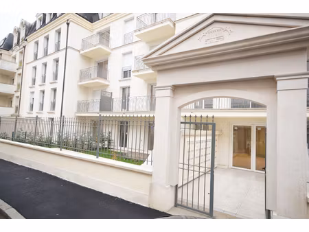 location 2 pièce(s) 53 m² - a305