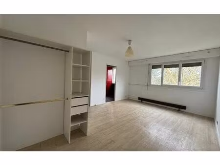 location appartement  30 m² t-1 à les ulis  692 €