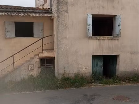 maison en pierre à haux 33