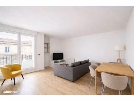 t3 meublé  balcon et parking - quartier st jean (côté capucins)