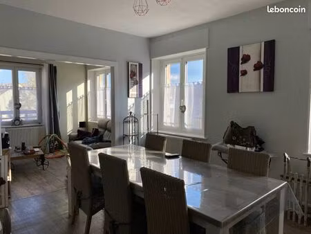 appartement 3/4 pieces au centre ville avec garage