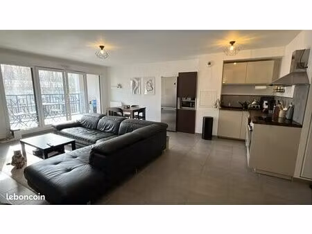 appartement t4 86m² avec loggia