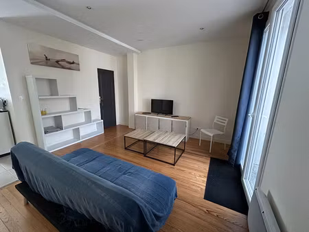 location meublée maison 2 pièces 49.23 m² à la rochelle (17000)  800 €