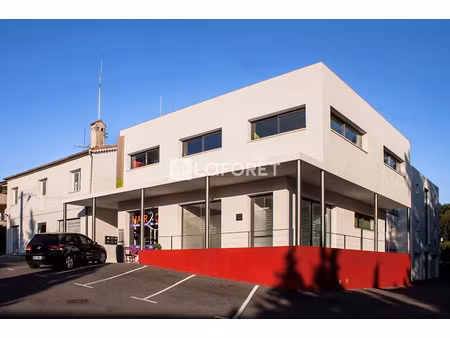 location locaux professionnels 99 m² à valbonne (06560)  2 490 €