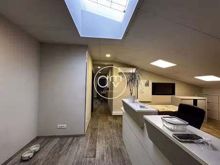 location locaux professionnels 294 m² à la farlède (83210)  2 920 €