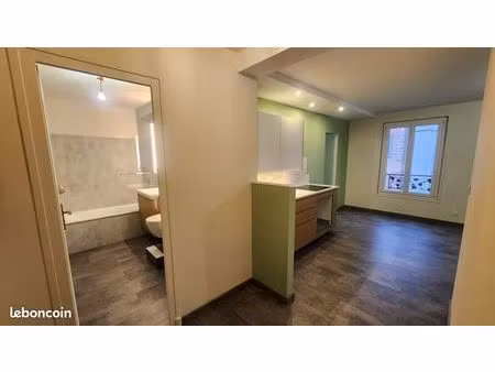 appartement t2 refait à neuf - centre du village de vaugneray