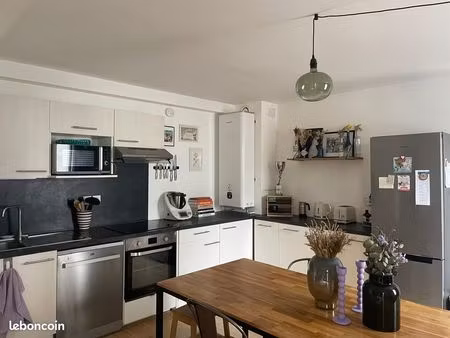 beau 3 pièces 75 m2 place de tourny