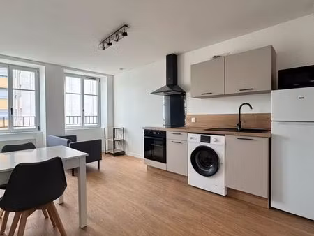 t2 rénové à neuf – centre de bourg-en-bresse - meublé - 31m²