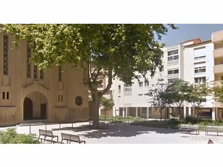 chambre avec balcon fermé lyon 8ème