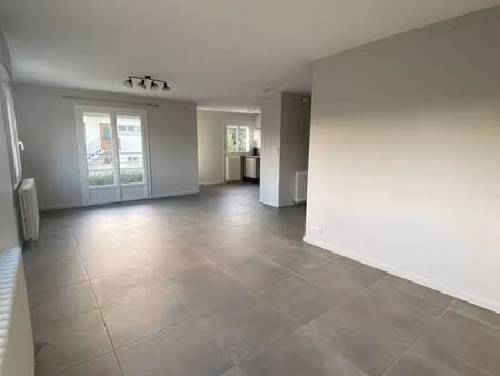 location maison 4 pièces  100m2