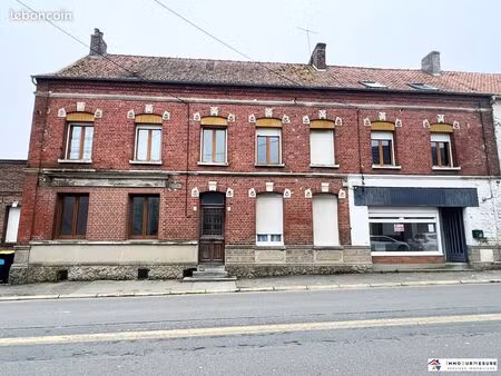 immeuble 304 m² anvin