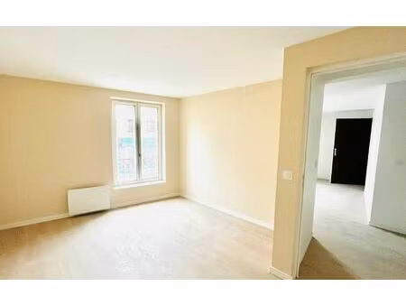 location appartement  m² t-2 à persan  750 €