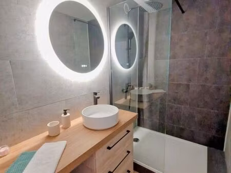 appartement face estacade