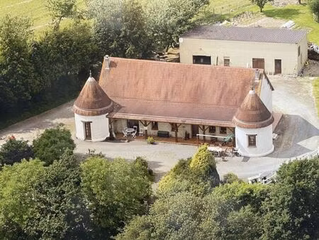 mandeville en bessin - maison de charme 5 chambres 207m² avec terrain et dépendance