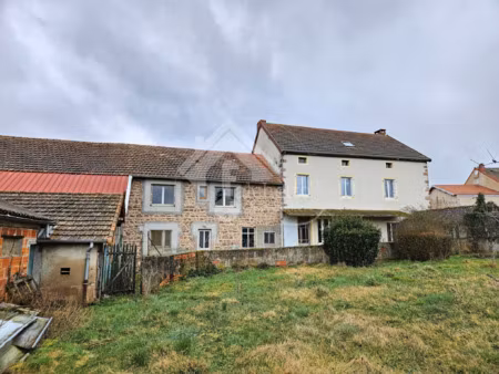 maison de village 230 m2 avec dépendances - st pierre laval