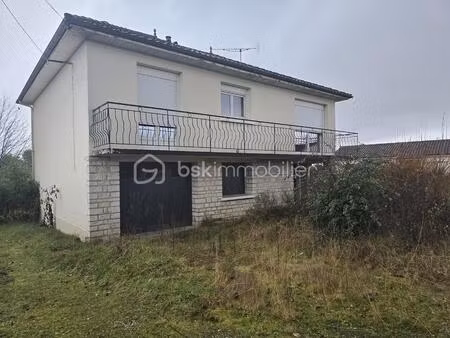 maison de ville de 90 m² à neuvic