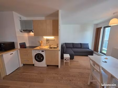 loue appartement meublé t1 de 33 m2 avec garage
