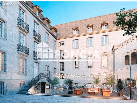 studio 1 pièce 22 m²