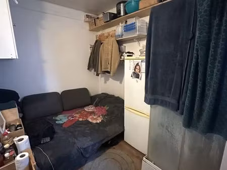 studio 1 pièce 8 m²