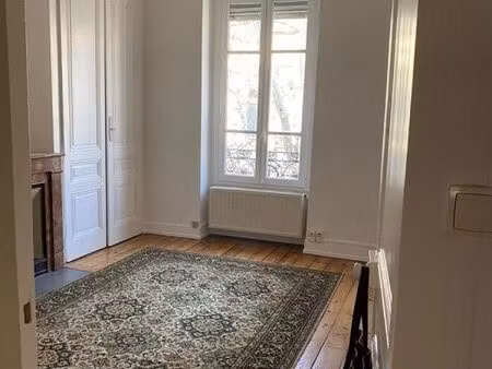 appartement 2 pièces 60 m²