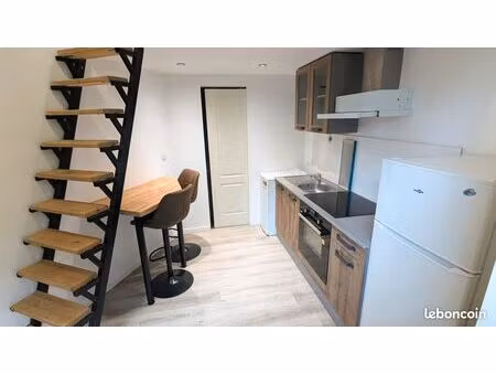 studio rénové de 12m2 (+8m2 de mezzanine)