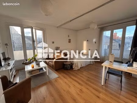 studio 1 pièce 42 m²