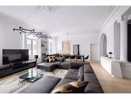 stéphanie - splendide et lumineux appartement deux chambres