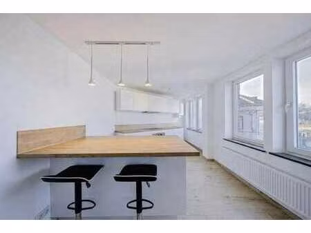 duplex deux chambres de 106m² et entièrement rénové en 2025!