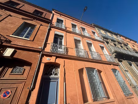 t2 jeanne d'arc 46m² utiles