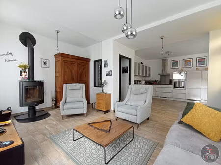 maison familiale avec terrasse