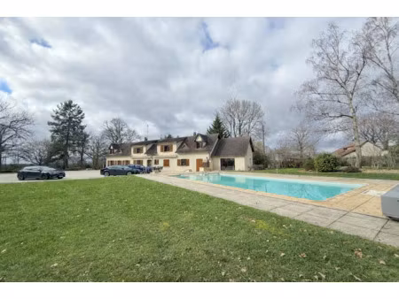 longère avec piscine et étang