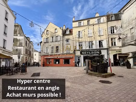 restaurant hyper centre rue piétonne animée