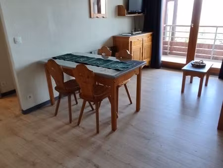 t2   30 m²   pied des pistes   1 vraie chambre