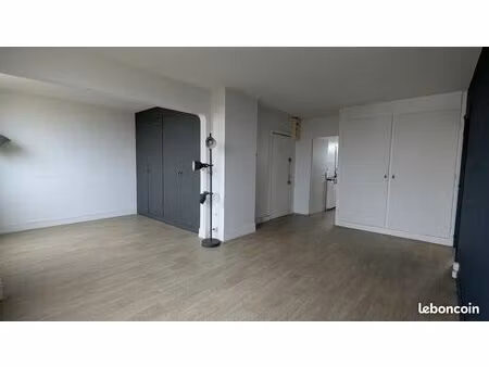 à louer – bel appartement t3 de 69 5 m² avec parking – quartier bois blancs  lille