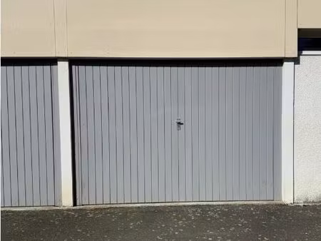 garage fermée  cave sécurisée