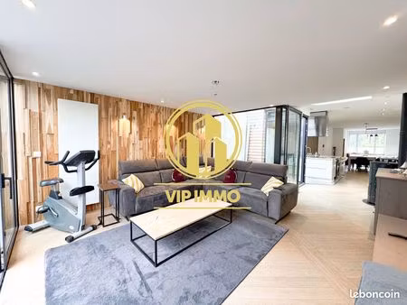 maison 8 pièces 170 m²