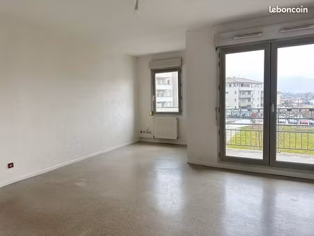 appartement 3 pièces 80 m²