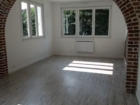 dieval - a louer maison individuelle lumineuse