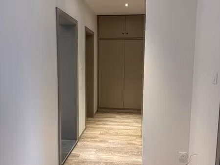 t2 rénové 52 m²