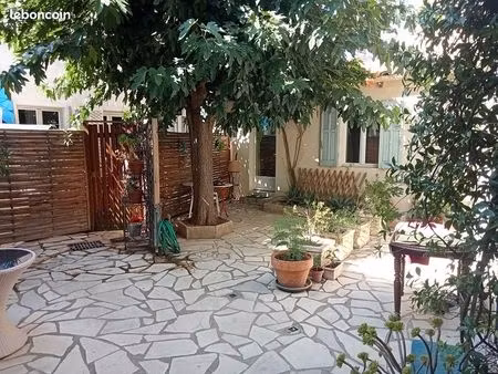 studio meublé sanary zone piétonne