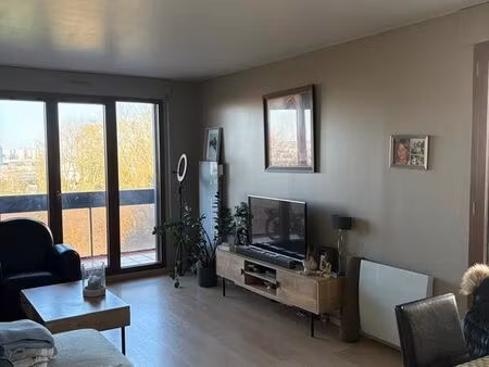 location appartement issy les moulineaux 4 pieces dont 3 chambres   disponible à partir de